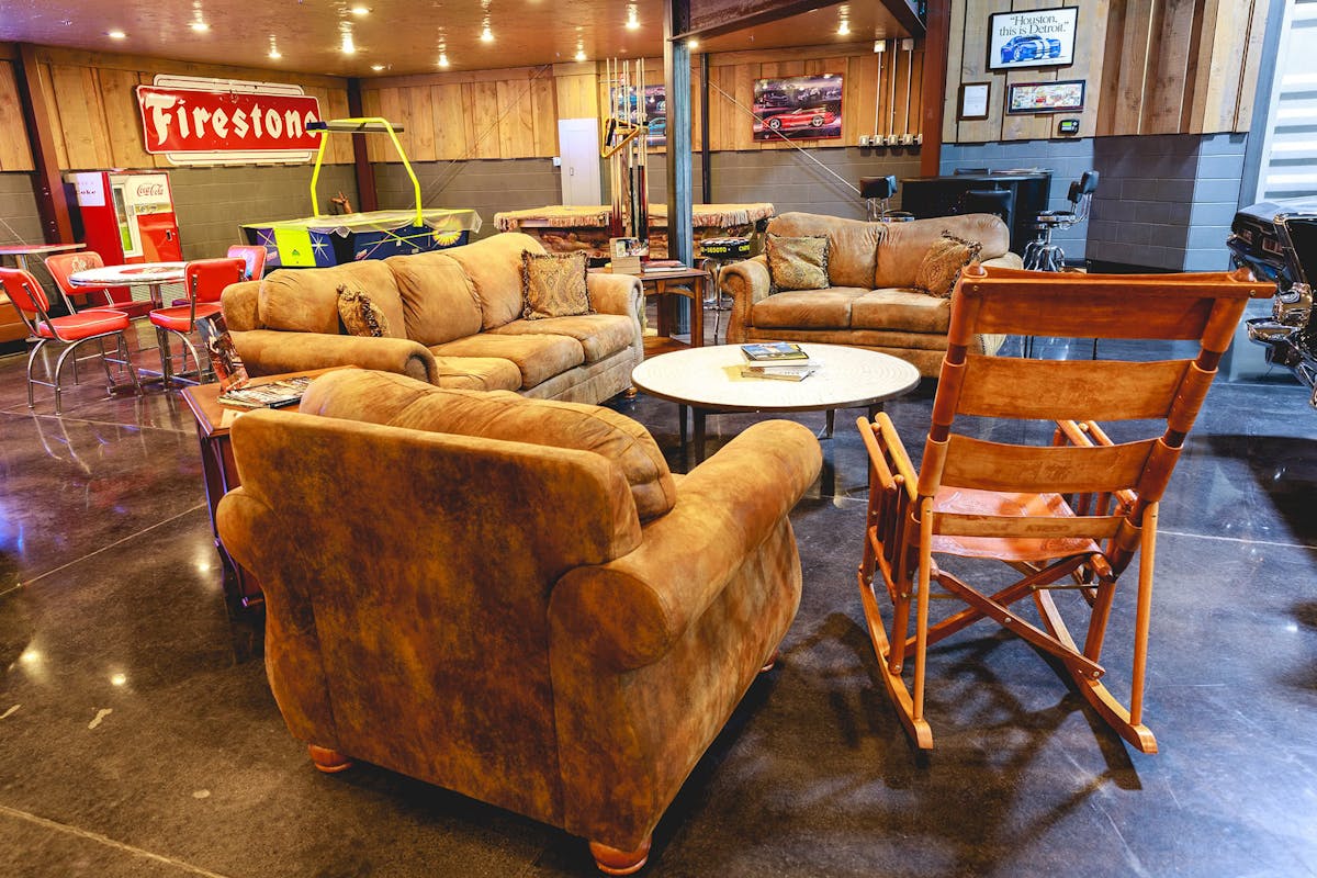 Lounge area at Hanks Garage Venue